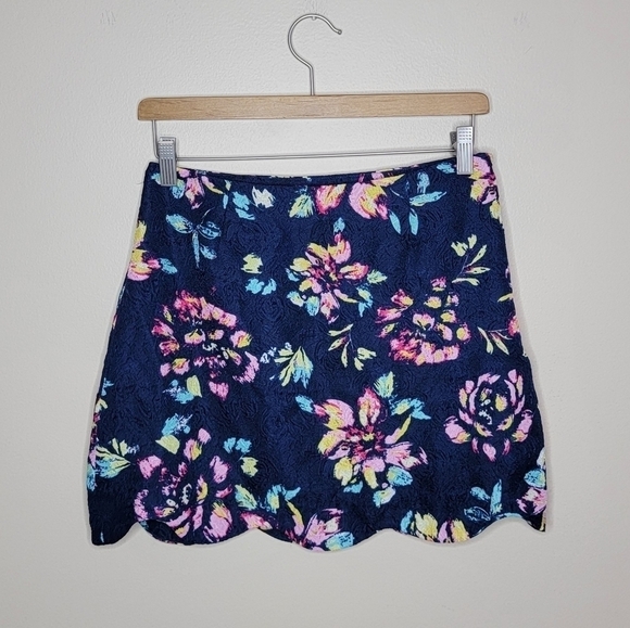 Lush | Navy Blue Pink Scalloped Hem Mini Skirt Size Medium - Picture 1 of 4